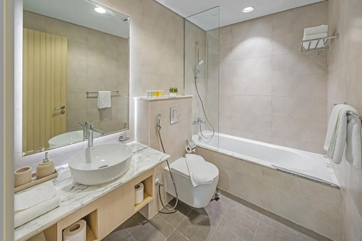 Apartment 3 Bedroom - Pool Access - 7 Mins To Dubai Mall - Sun Set View