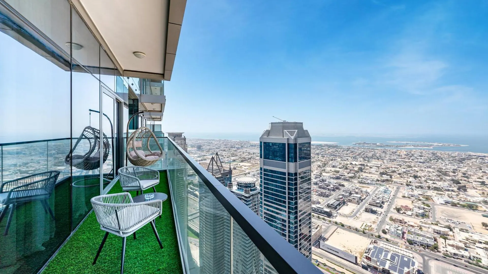 Apartment 3 Bedroom - Pool Access - 7 Mins To Dubai Mall - Sun Set View