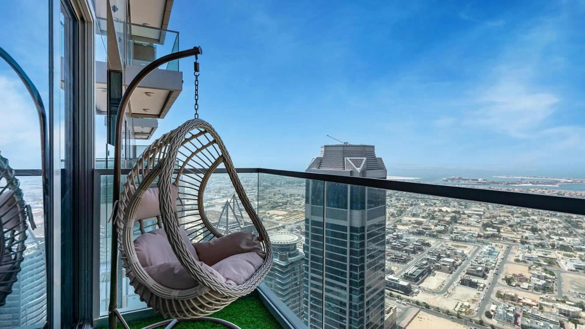 Apartment 3 Bedroom - Pool Access - 7 Mins To Dubai Mall - Sun Set View