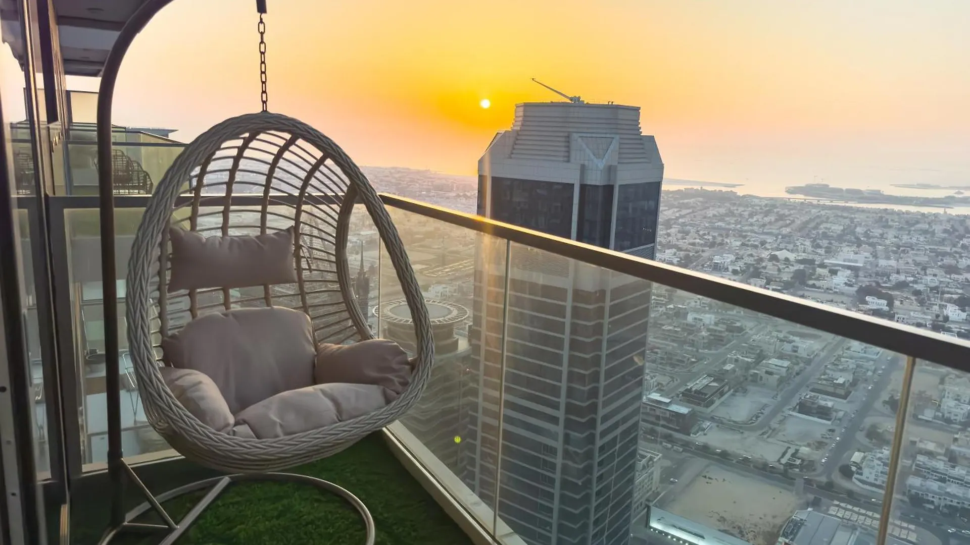 Apartment 3 Bedroom - Pool Access - 7 Mins To Dubai Mall - Sun Set View United Arab Emirates