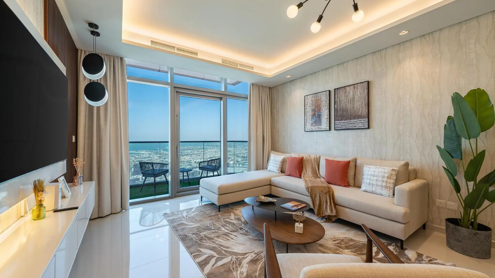 3 Bedroom - Pool Access - 7 Mins To Dubai Mall - Sun Set View Apartment